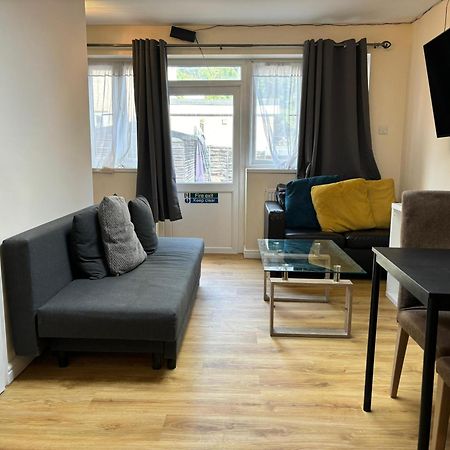 London Deluxe 6 Bedroom House Ντάγκεναμ Εξωτερικό φωτογραφία