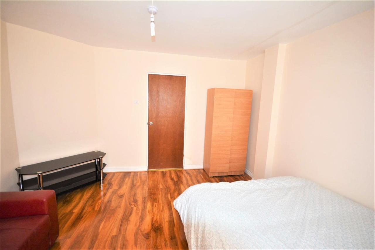 London Deluxe 6 Bedroom House Ντάγκεναμ Εξωτερικό φωτογραφία