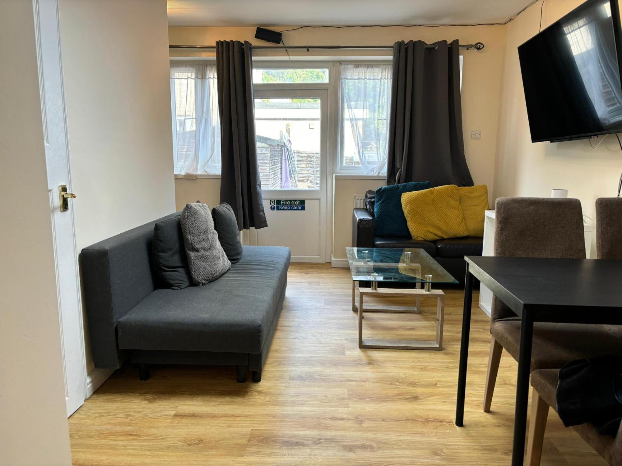 London Deluxe 6 Bedroom House Ντάγκεναμ Εξωτερικό φωτογραφία